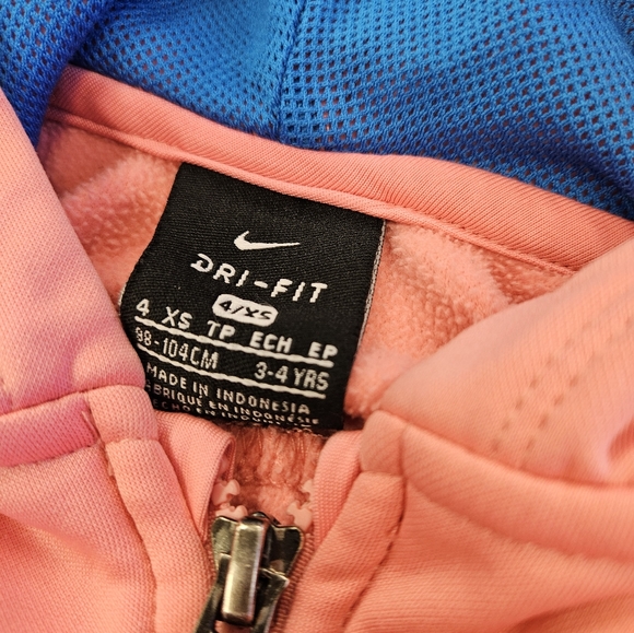 Kids 4/xs Nike DriFit Pink Jacket - Picture 3 of 5